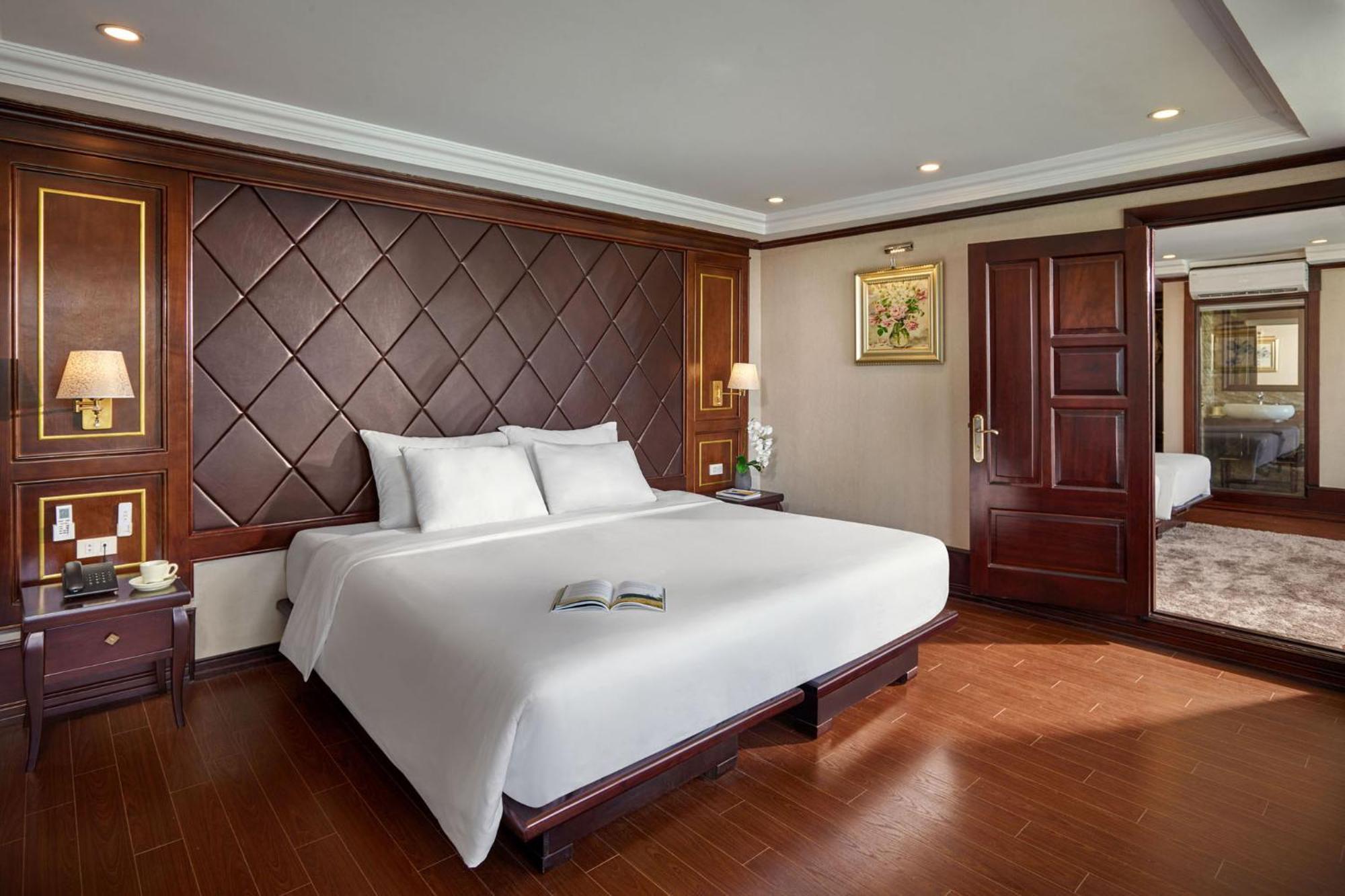 Le Journey Elegance Cruise Hotel Ha Long Exterior foto